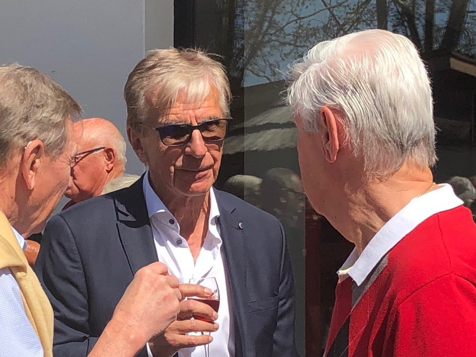 Manadslunch med Ake Almroth Månadslunch med Åke Almroth