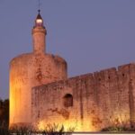 Utflykt till medeltidsstaden Aigues Mortes från 1200-talet